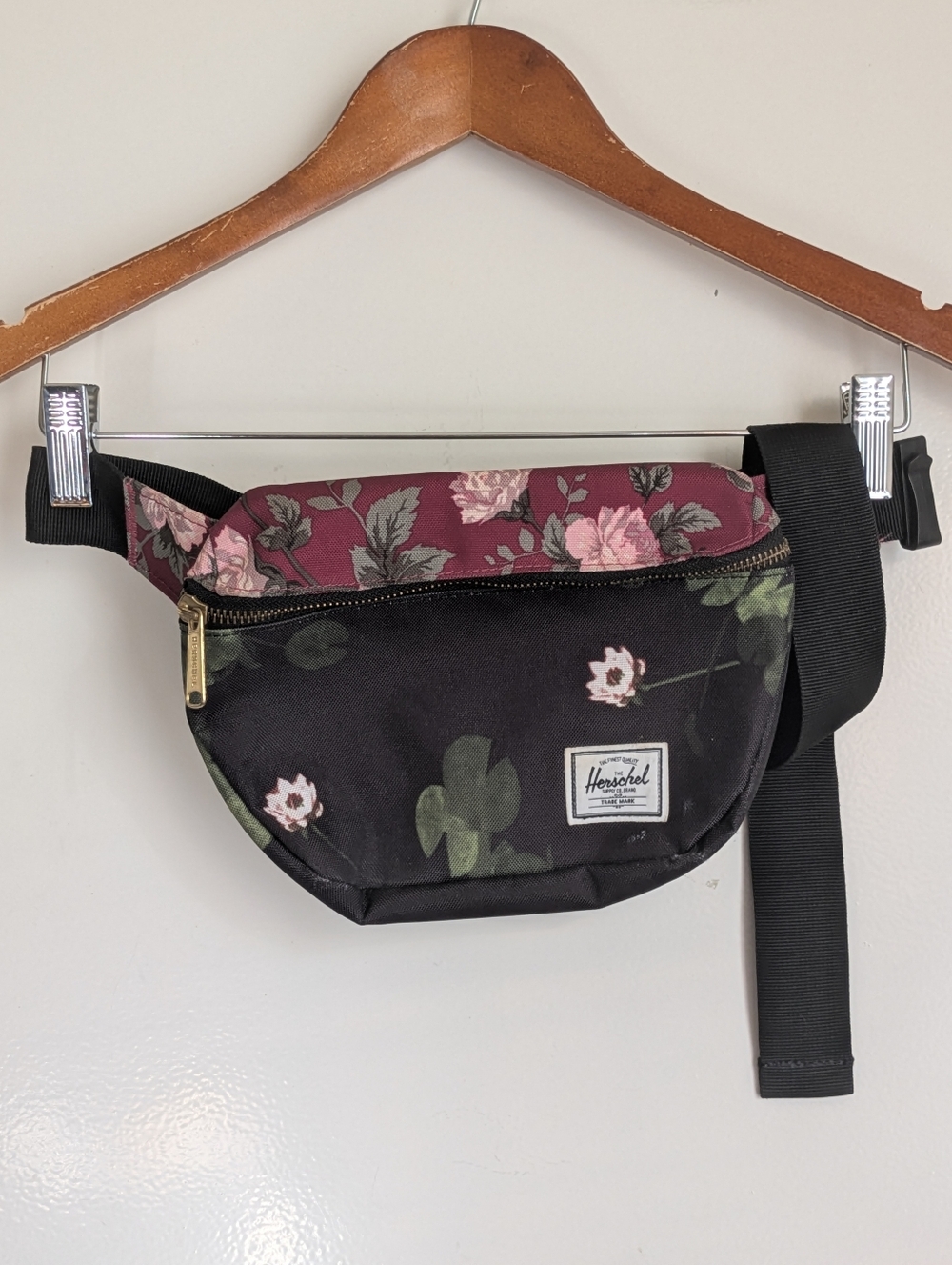 Herschel Fifteen 2L Black Floral Hip Lumbar Waist Fanny Pack Bag - Picture 11 of 16
